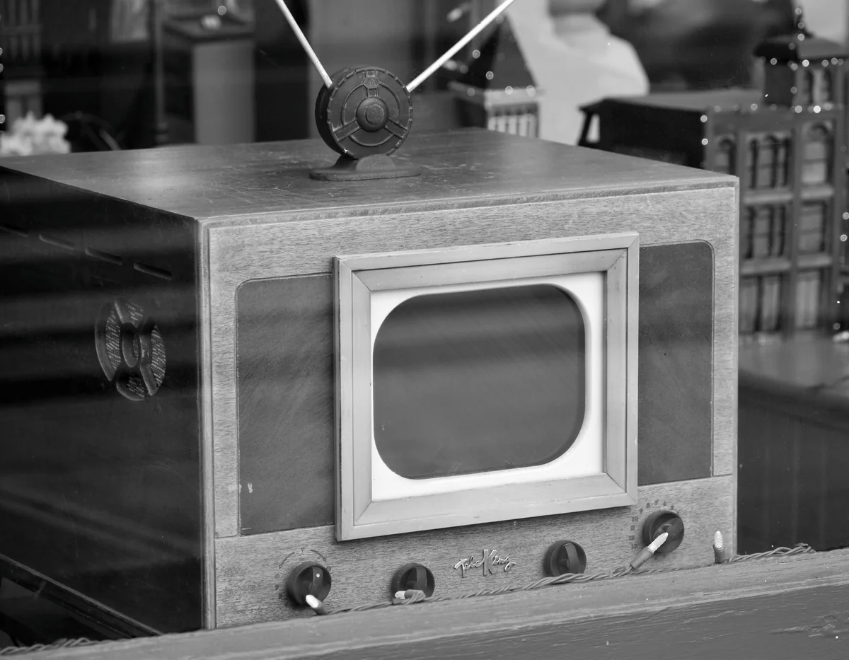 Vecchio televisore a rappresentare l'epoca dei set-top-box per cui è stato originariamente costruito il middleware Stalker Portal